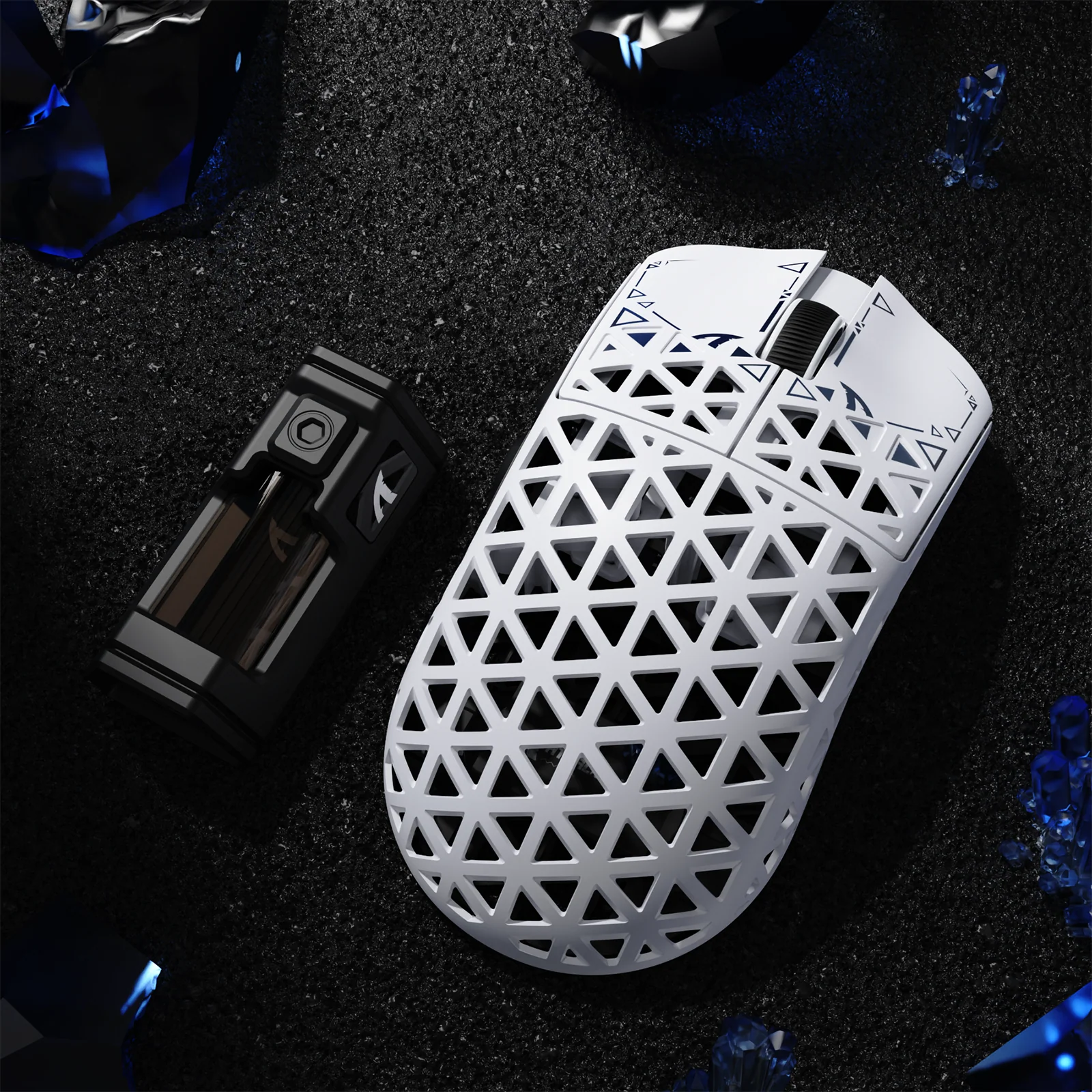 ATTACK SHARK R5 ULTRA Carbon Fiber Wireless 8K PAW3950MAX Gaming Mouse - Image 9